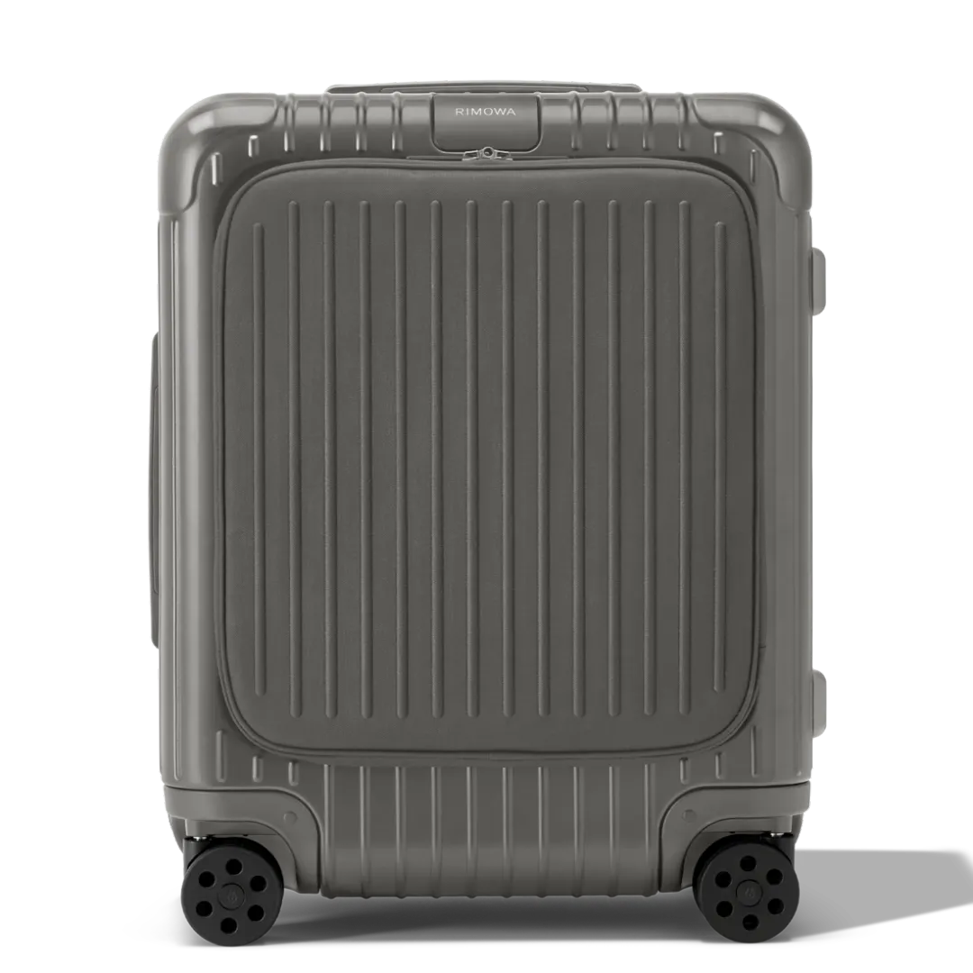 リモワ「Essential Sleeve キャビン プラス」スレートグレー、前面ポケットで4～5泊の旅を快適に